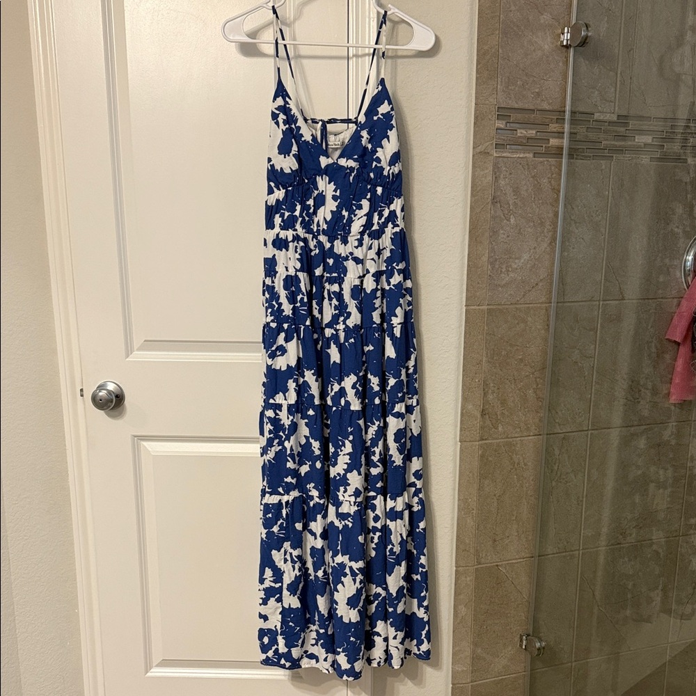 Abercrombie & Fitch Blue and White Floral Maxi Dress